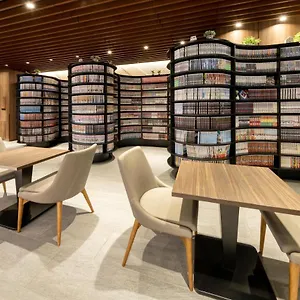The Hedistar Hotel Kyoto Nijo Comic & Books Hotel